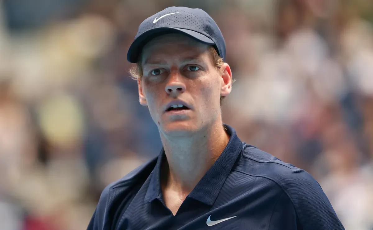 Sinner fires back at Zverev for his comments about him and Alcaraz: ‘We don’t make the courts’