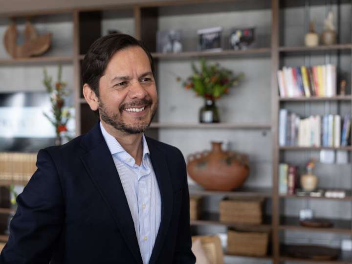 El plan visionario del Dr. Alejandro Chávez-Badiola para revolucionar la FIV con automatización e IA