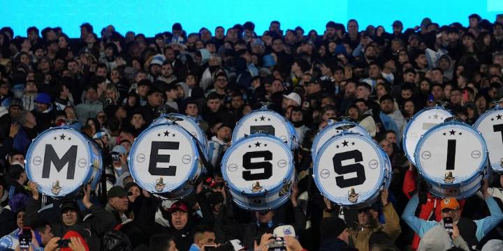 El curioso origen de 10 de las canciones de cancha más famosas: el hit más temido por los jugadores