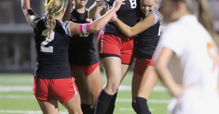 Daw, Gammon goals guide Hillcrest past Idaho Falls, 2