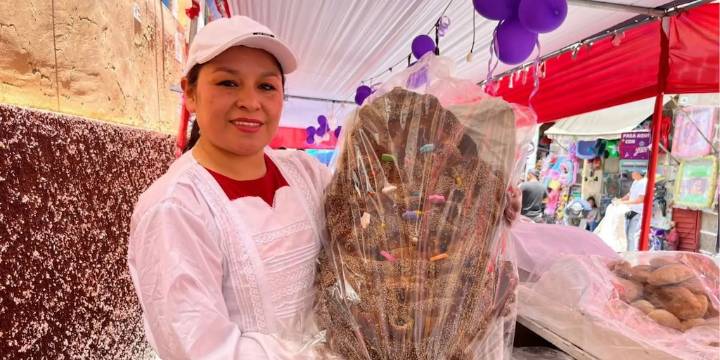 Feria de la Tanta Wawa en Ayacucho reúne a familias y celebra tradición en el Día de Todos los Santos