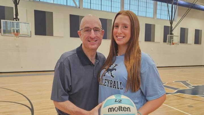 Rockets announcer calls a more personal game — his daughter’s matches at Kingwood High School