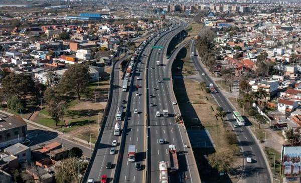 Confirmaron cuando comenzará la construcción del cuarto carril en la Autopista