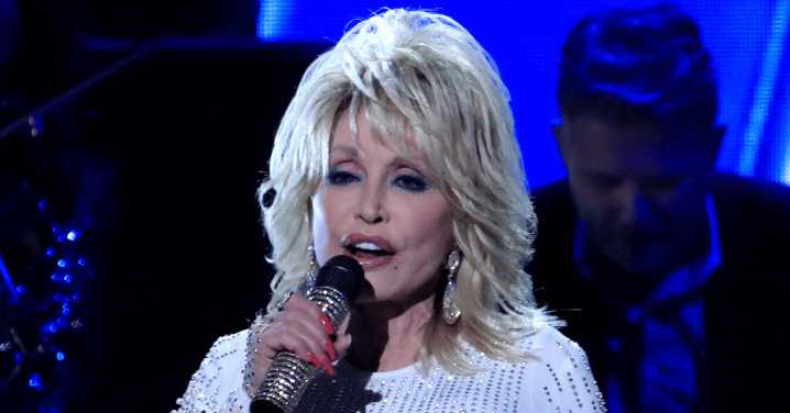 Dolly Parton's Pals Feared Illness Was 'More Serious' Than Kidney Stones