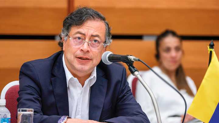 Fiscalía revisa finanzas de la campaña de Petro en sede de Colombia Humana