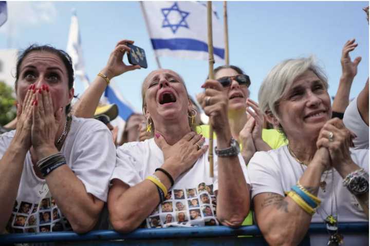 Rehenes vivos y prisioneros palestinos son liberados como parte del alto el fuego en Gaza