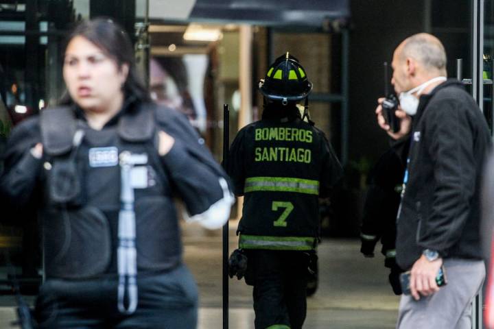 Incendio en Costanera Center: centro comercial abre investigación y confirman hasta cuándo permanecerá cerrado
