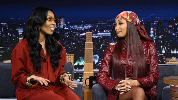 Brandy explains why she left Monica all alone on stage