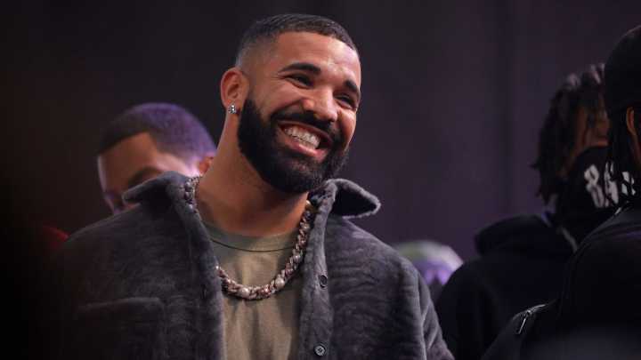 Dave's Hot Chicken is doing a slider giveaway for Drake's birthday