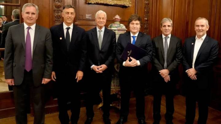 Javier Milei confirmó ante el jefe del JP Morgan que enviará un paquete de leyes al Congreso