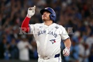 Brilla Kirk en triunfo de Blue Jays sobre Dodgers