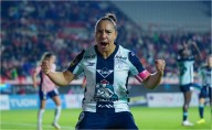 Charlyn Corral sigue haciendo historia y rompe récord de goles en la Liga MX Femenil