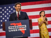 ¿Quién es la esposa de Ron DeSantis y por qué quiere lanzarse a la política?
