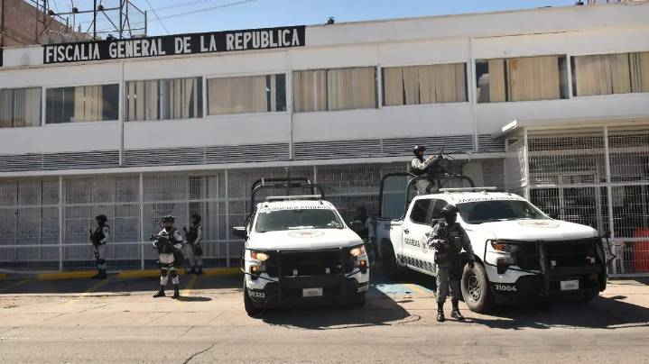 Permanece sitiada FGR de la ciudad de Chihuahua tras detención de nueve pistoleros en Moris