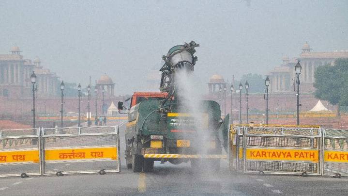 Delhi AQI Today: Air Quality Remains 'Very Poor,' Anand Vihar Hits 'Severe' At 511 Post