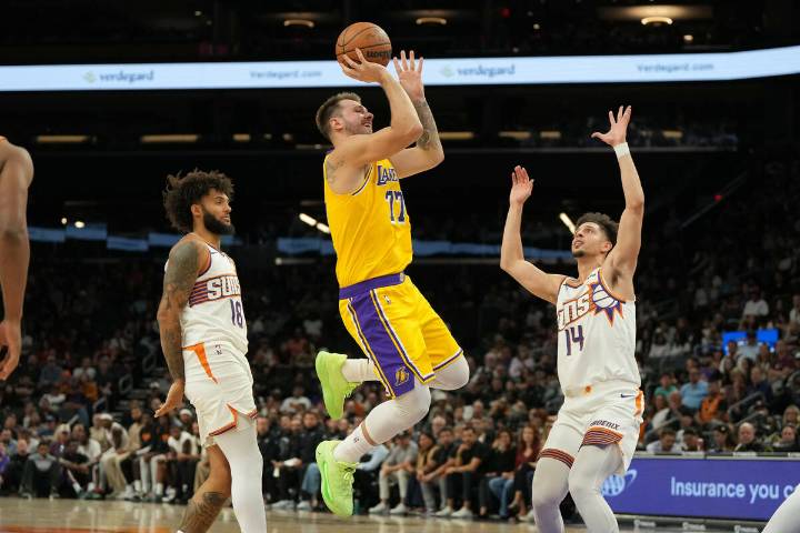 Lakers’ betting odds shift with LeBron James out to start NBA season