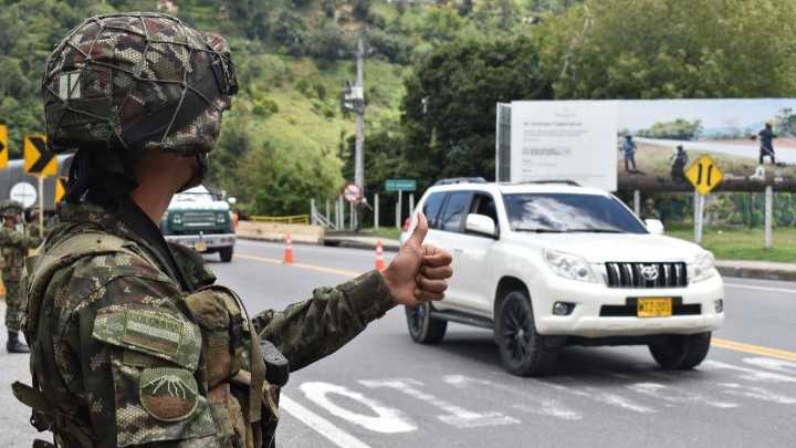 Ejército en Boyacá refuerza la seguridad en las vías durante la semana de receso escolar