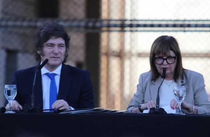 Tras el revés legislativo y a semanas de las elecciones, Milei anunció un proyecto de reforma del Código Penal