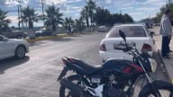 Motociclista resulta lesionado tras chocar contra auto estacionado en el Conalep
