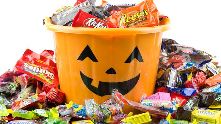 Trunk or treat at Expressway Auto Mall starts early due to storms