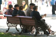 Adultos mayores tendrán tope del 5% en contribuciones según nuevo proyecto de ley