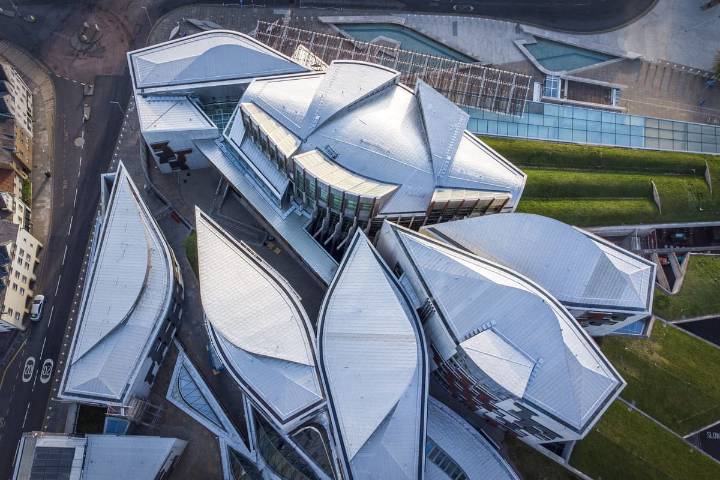 Scottish Parliament suspends voting over Microsoft outage