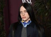Billie Eilish hizo un llamado a los millonarios: “Regalen su dinero, por favor”