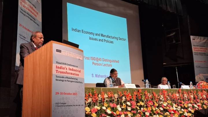 India’s investment rate needs to rise to 34-35% to get 7% growth, says EAC