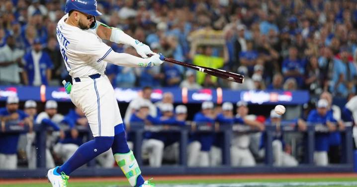 Jays' Bo Bichette held out of starting lineup, pinch-hits in World Series Game 2