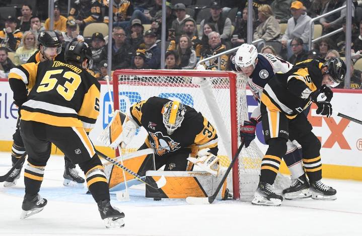 Deadspin | Jackets let lead slip way, but sink Penguins in shootout