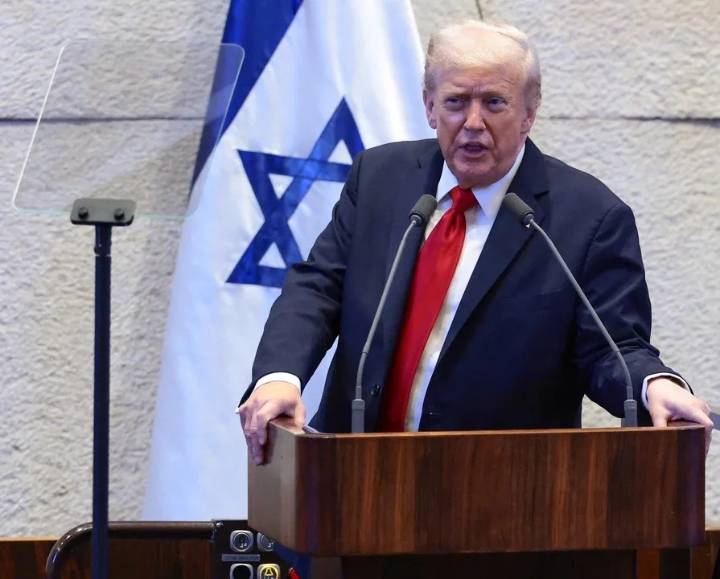 Expulsan a dos diputados del parlamento israelí por boicotear a Trump