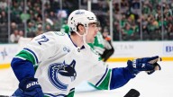 Max Sasson scores last of Vancouver's 3 quick goals, Canucks rally to beat Stars 5