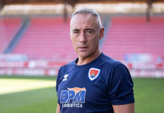Así es el nuevo entrenador del Numancia: ?No se calla nada y sabe convencer a los jugadores desde su carácter?