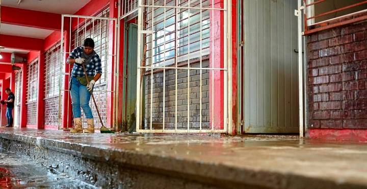 Regresan a clases más de 182 mil alumnos tras lluvias en cinco estados del país