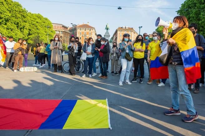 Colombia reparará a víctimas en el exterior con pagos por tierras perdidas en la guerra