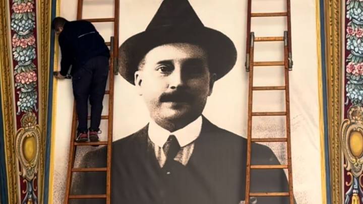Vaticano instala imagen José Gregorio Hernández en la Santa Sede previo a su canonización