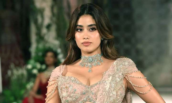 Janhvi Kapoor to Take A Break After Charan's Peddi?