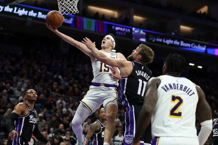 Reaves has career night as Lakers beat Kings without Luka, 127