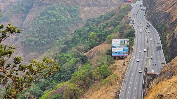 ‘Kuch Illegal Hai Kya?’: Man Says Lonavala Lost Its Charm, Feels More Like ‘Entering War Zone Now’