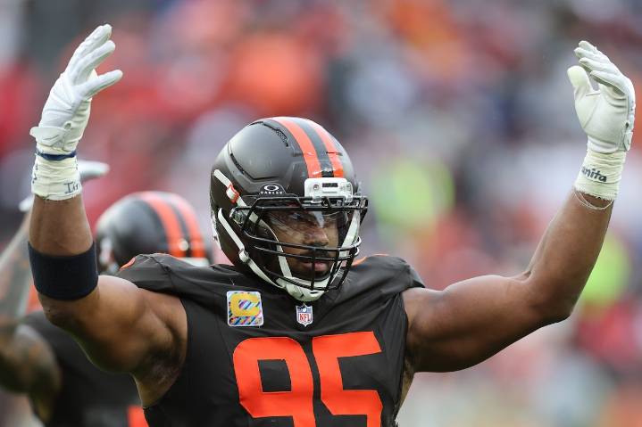 Two-time Patriots champ: I tried to recruit Myles Garrett to New England