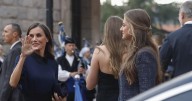 Los Reyes y sus hijas asisten en Oviedo al concierto con el que arrancan los premios Princesa de Asturias