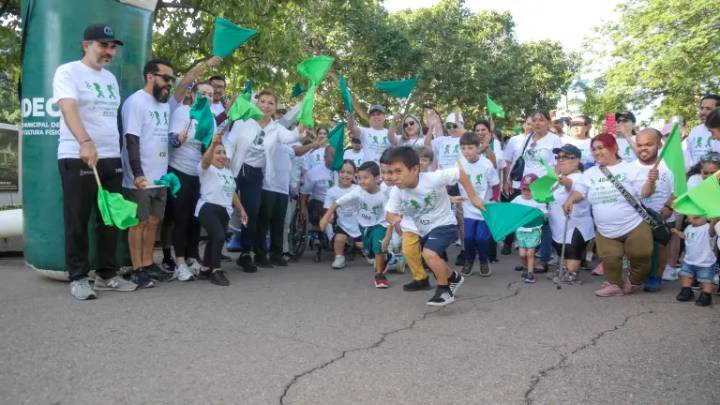 Más de 300 corredores participan en la Séptima Carrera de Talla Baja en el Jardín Botánico de Culiacán