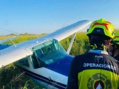 Avioneta con tres tripulantes sufre aterrizaje forzoso en rancho de Tamaulipas