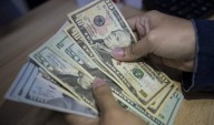 ¿En cuánto cotizará el dólar oficial el lunes 27 de octubre?