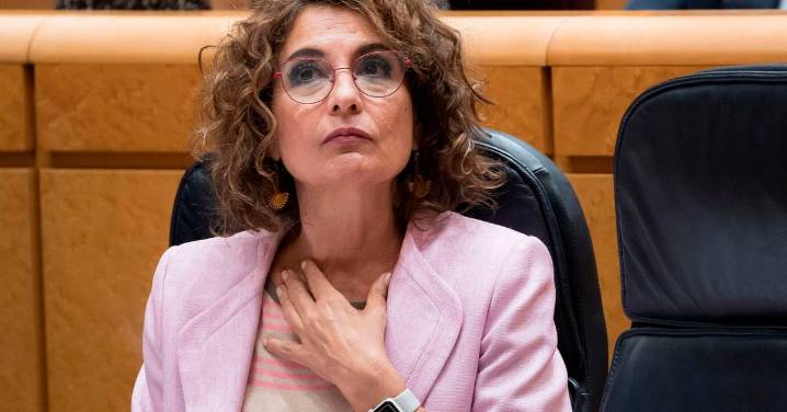 Montero exige a Moreno explicaciones por el "escándalo" en el cribado de cáncer de mama
