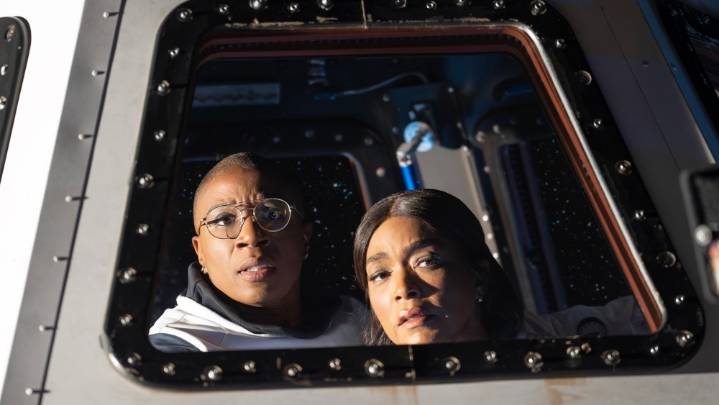911: Hen and Athena's Space Ending Explained by Aisha Hinds