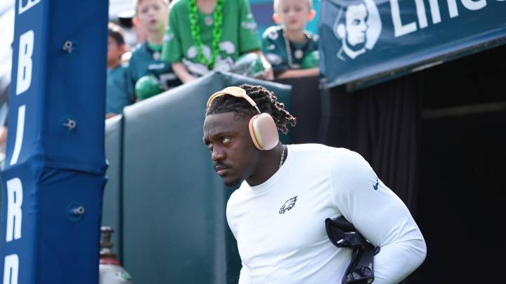 Eagles have no plans to trade receiver A.J. Brown