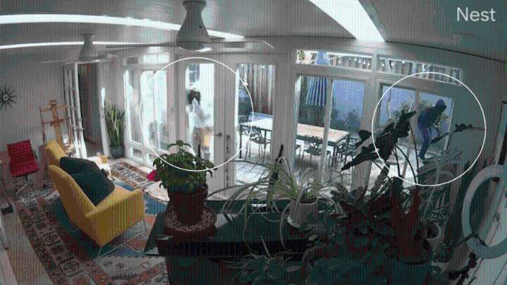Homeowner scares off 3 masked intruders in Studio City