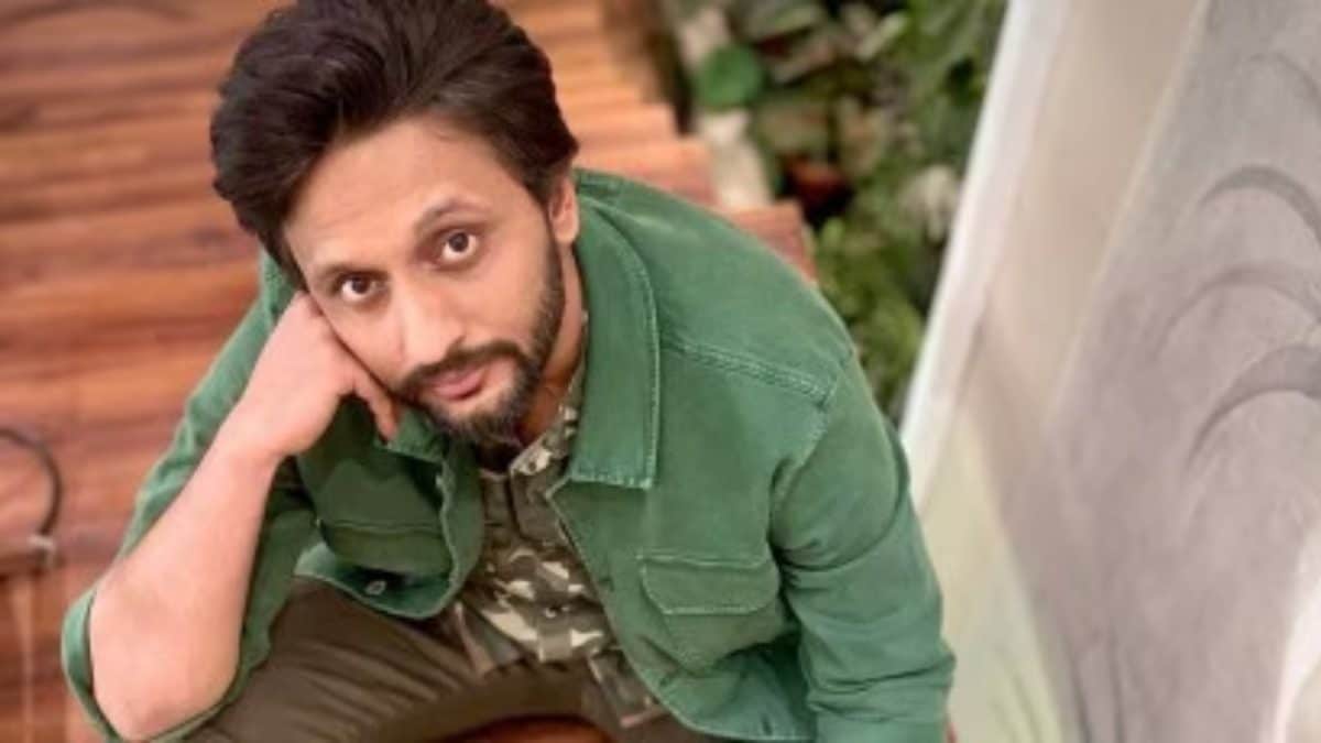 Bollywood Wastes Money On 'Useless Perks' For Stars, Says Mohammed Zeeshan Ayyub