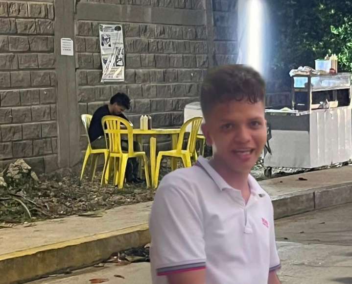 Joven cartagenero que no vendía nada logra llenar su carrito de comidas: “Dios me escuchó”